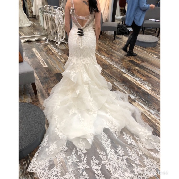 Wedding Dress - Picture 3 of 4